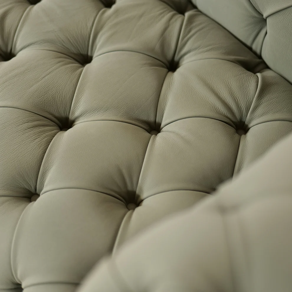 Canapea Chesterfield la Comandă: Eleganță Regală și Calitate Premium de la Tapițeria Todirești 2 Canapea Chesterfield premium la comanda realizata manual din stofa catifelata